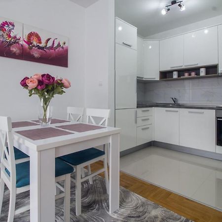 Iskra Apartment บันยาลูกา ภายนอก รูปภาพ