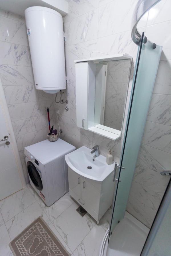 Iskra Apartment บันยาลูกา ภายนอก รูปภาพ