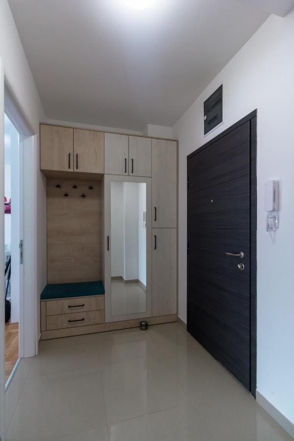 Iskra Apartment บันยาลูกา ภายนอก รูปภาพ