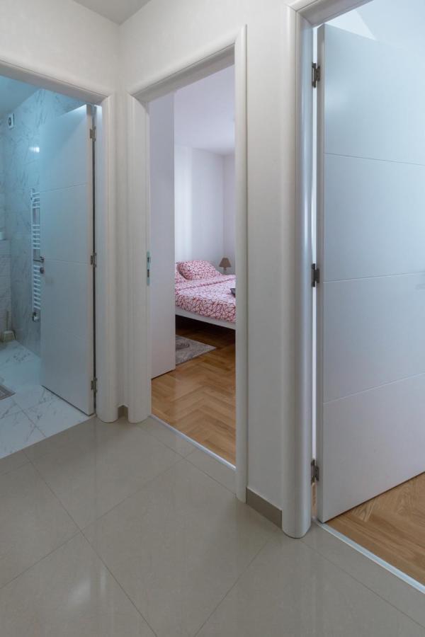 Iskra Apartment บันยาลูกา ภายนอก รูปภาพ